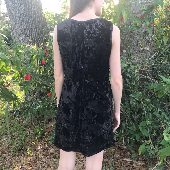 Romeo + Juliet Sequin Dress - Picture 6 of 8